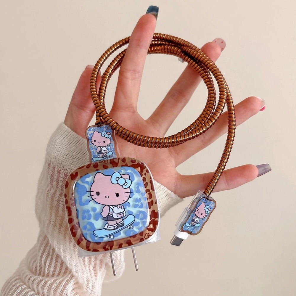 Phone Accessories Brands - เคสชาร์จโทรศัพท์มือถือพร้อมที่เก็บสายชาร์จลายการ์ตูนอนิเมะใหม่เอี่ยมสำหรับ Apple iPhone 18/20W พร้อมที่ป้องกันสายชาร์จ